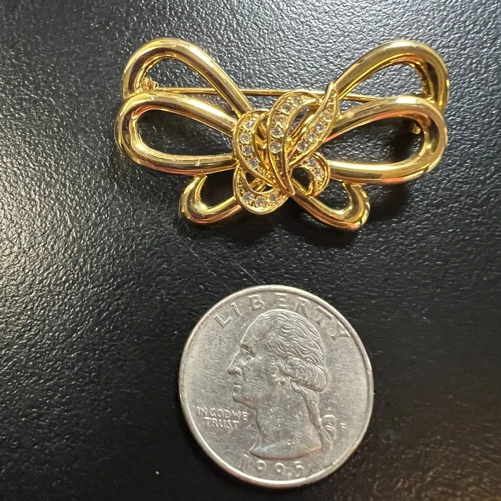 Gold‎ Tone Bow Brooch Rhinestone Accents Elegant Vintage Inspired Ribbon Pin